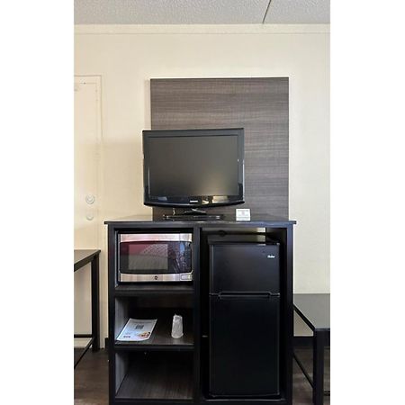 Oyo Hotel San Antonio Lackland Afb Seaworld Hwy 90 W Exterior foto