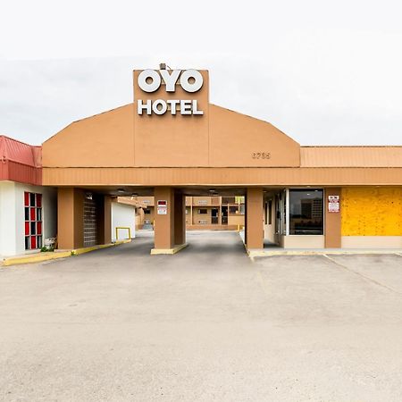 Oyo Hotel San Antonio Lackland Afb Seaworld Hwy 90 W Exterior foto